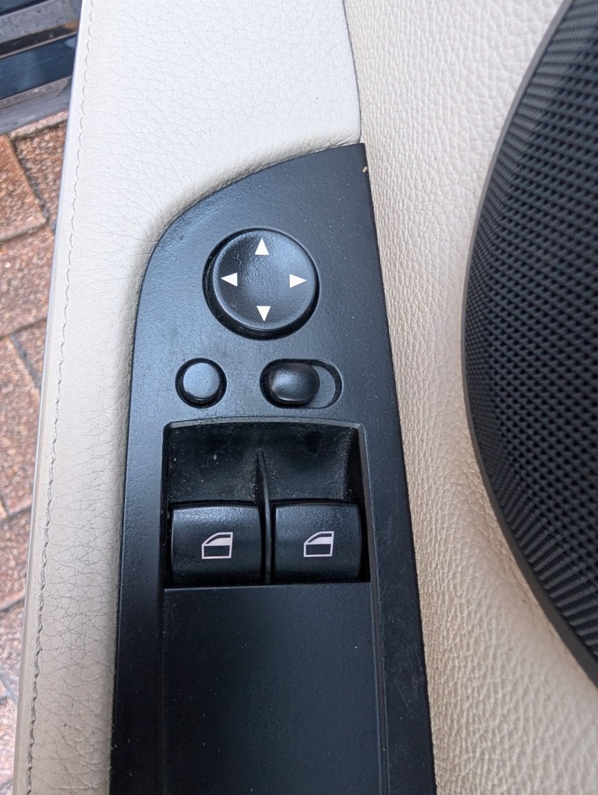 Used BMW 3 Series 2010 for sale - 76643458: Photo 18