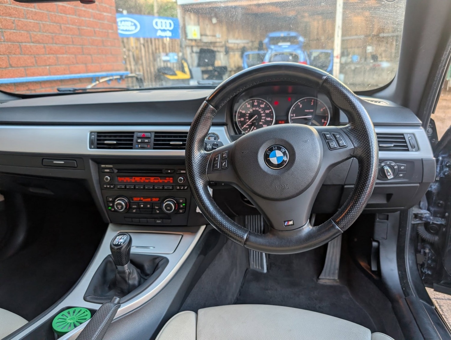 Used BMW 3 Series 2010 for sale - 76643458: Photo 21