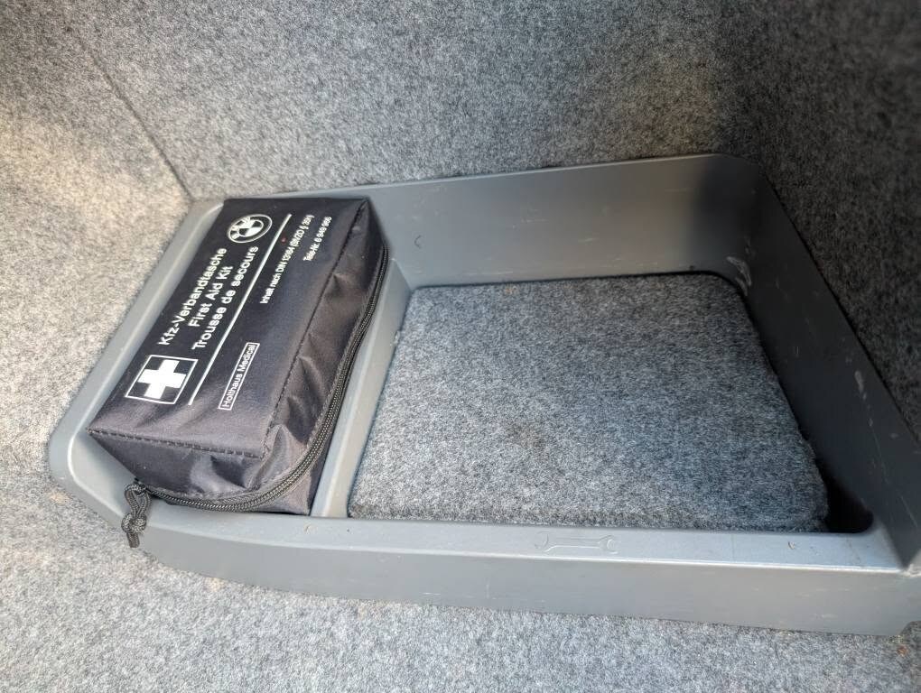 Used BMW 3 Series 2010 for sale - 76643458: Photo 40