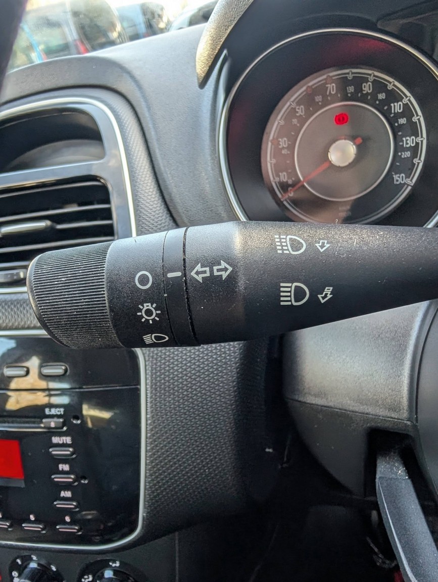 Used Fiat Punto 2013 for sale - 77997293: Photo 23