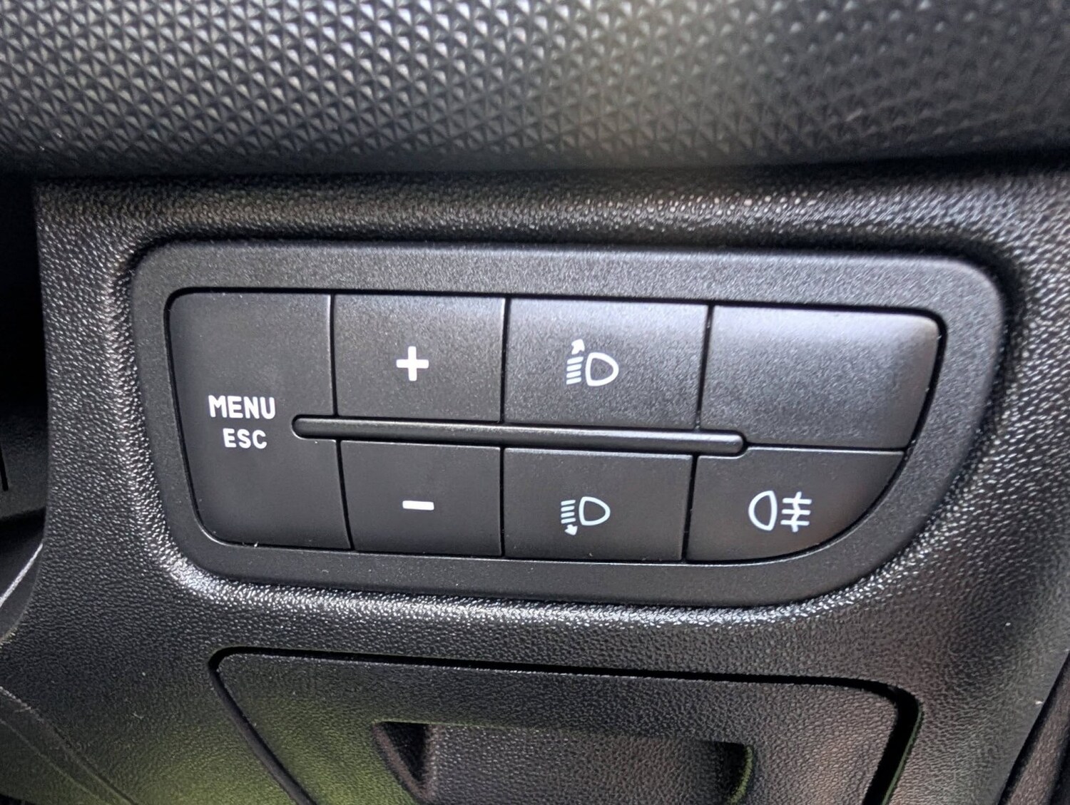 Used Fiat Punto 2013 for sale - 77997293: Photo 32