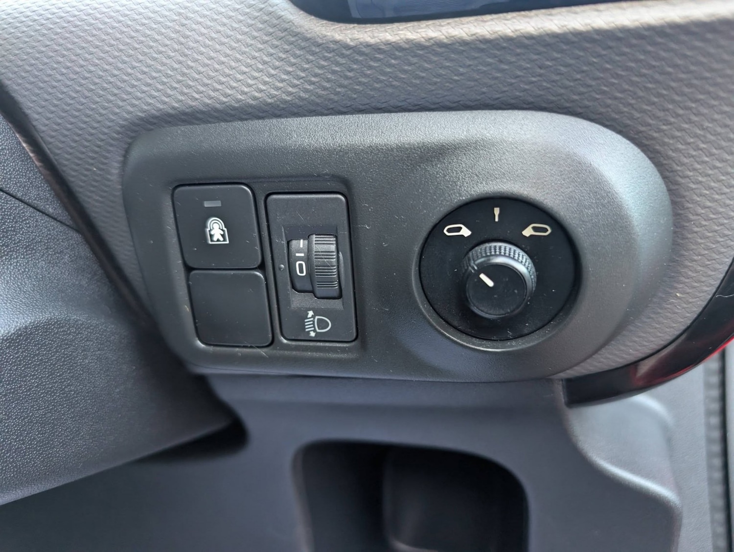 Used Citroen C4 Cactus 2016 for sale - 77251269: Photo 24