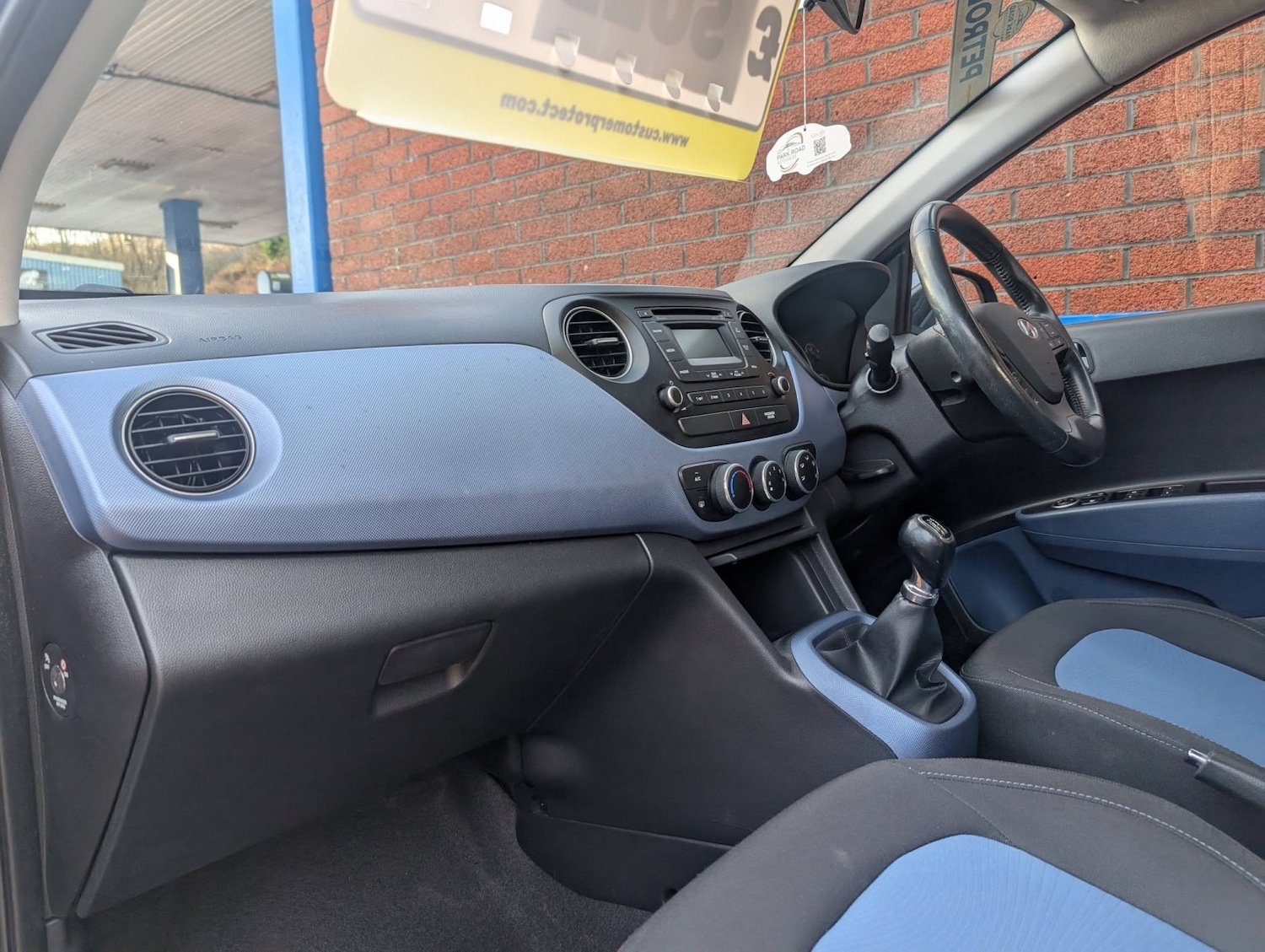 Used Hyundai i10 2014 for sale - 76957898: Photo 15