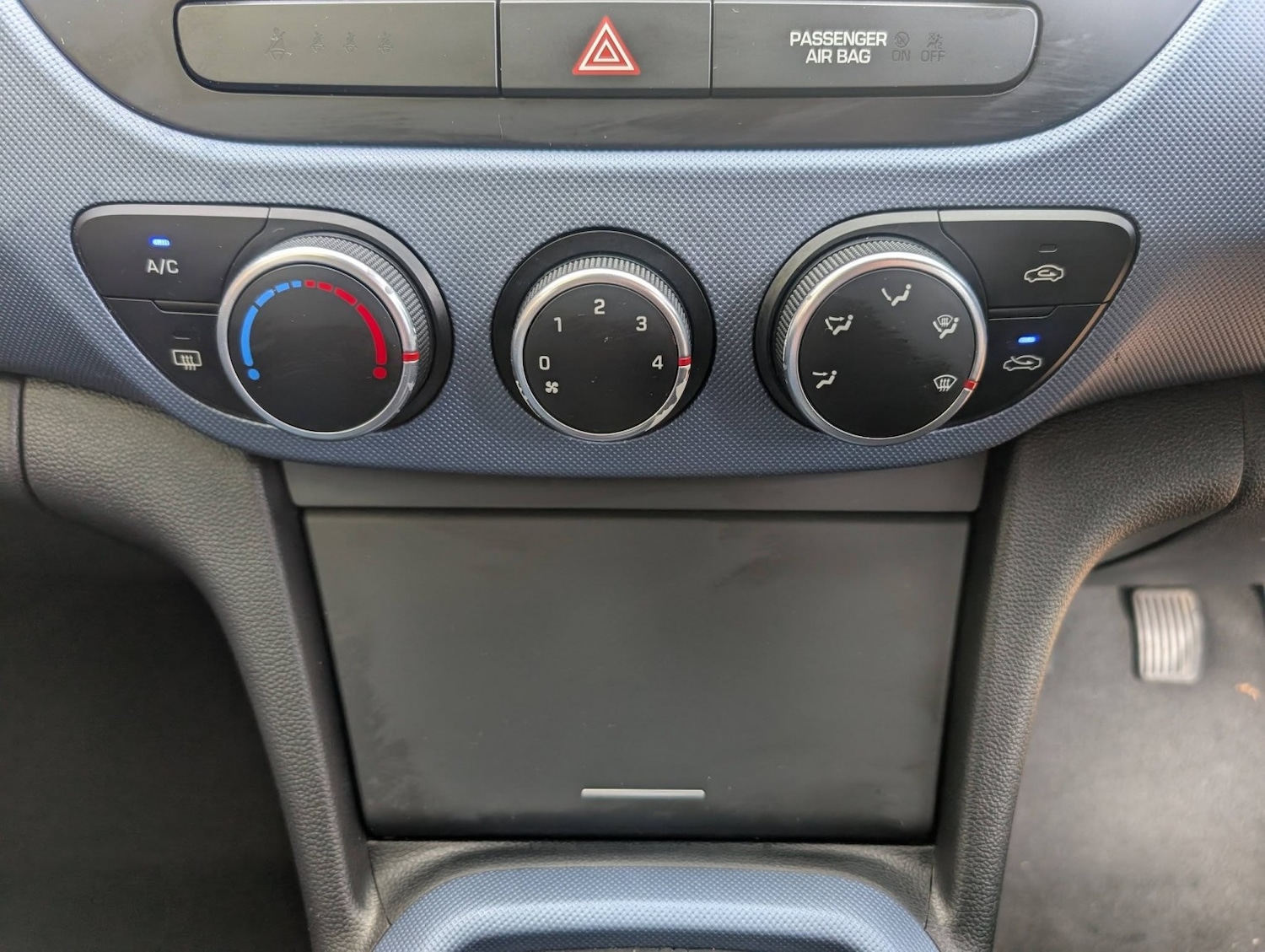 Used Hyundai i10 2014 for sale - 76957898: Photo 26