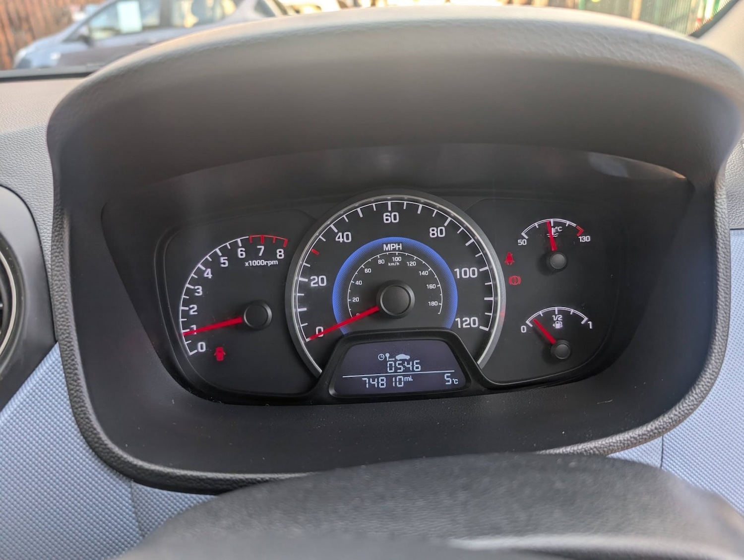 Used Hyundai i10 2014 for sale - 76957898: Photo 31