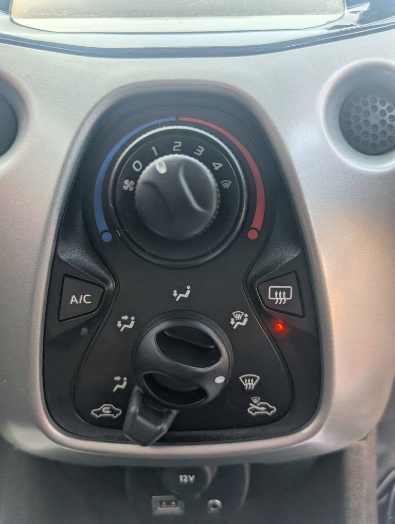 Used Citroen C1 2015 for sale - 76855362: Photo 27