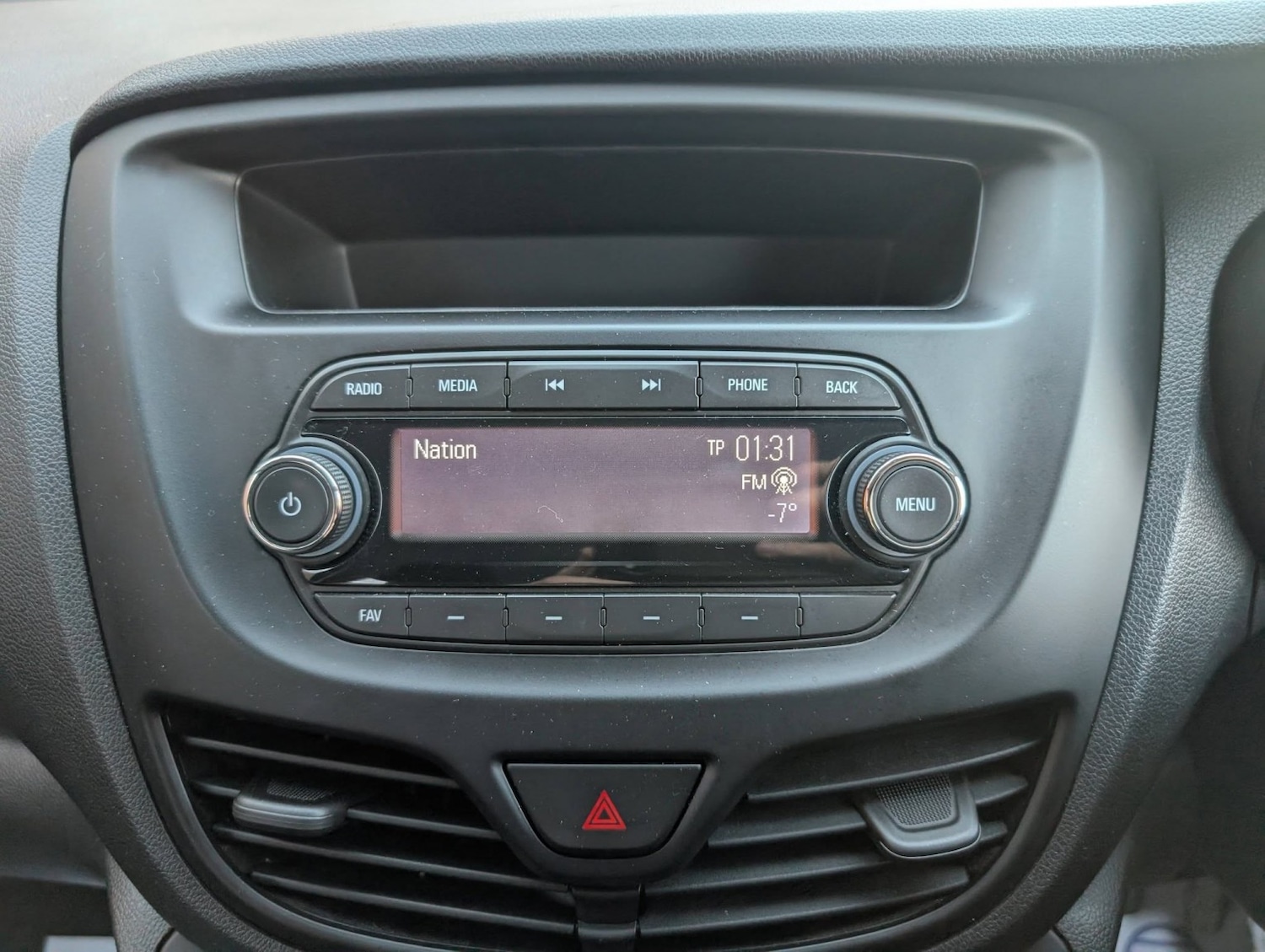 Used Vauxhall Viva 2018 for sale - 77107640: Photo 24