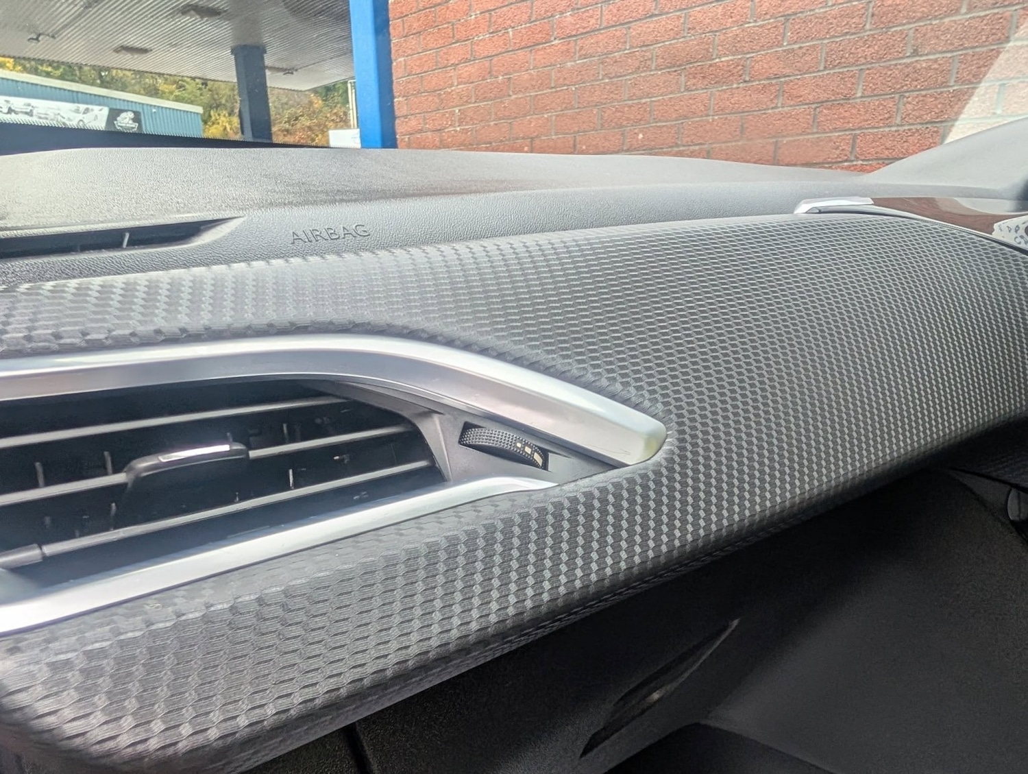 Used Peugeot 2008 2015 for sale - 76334727: Photo 23