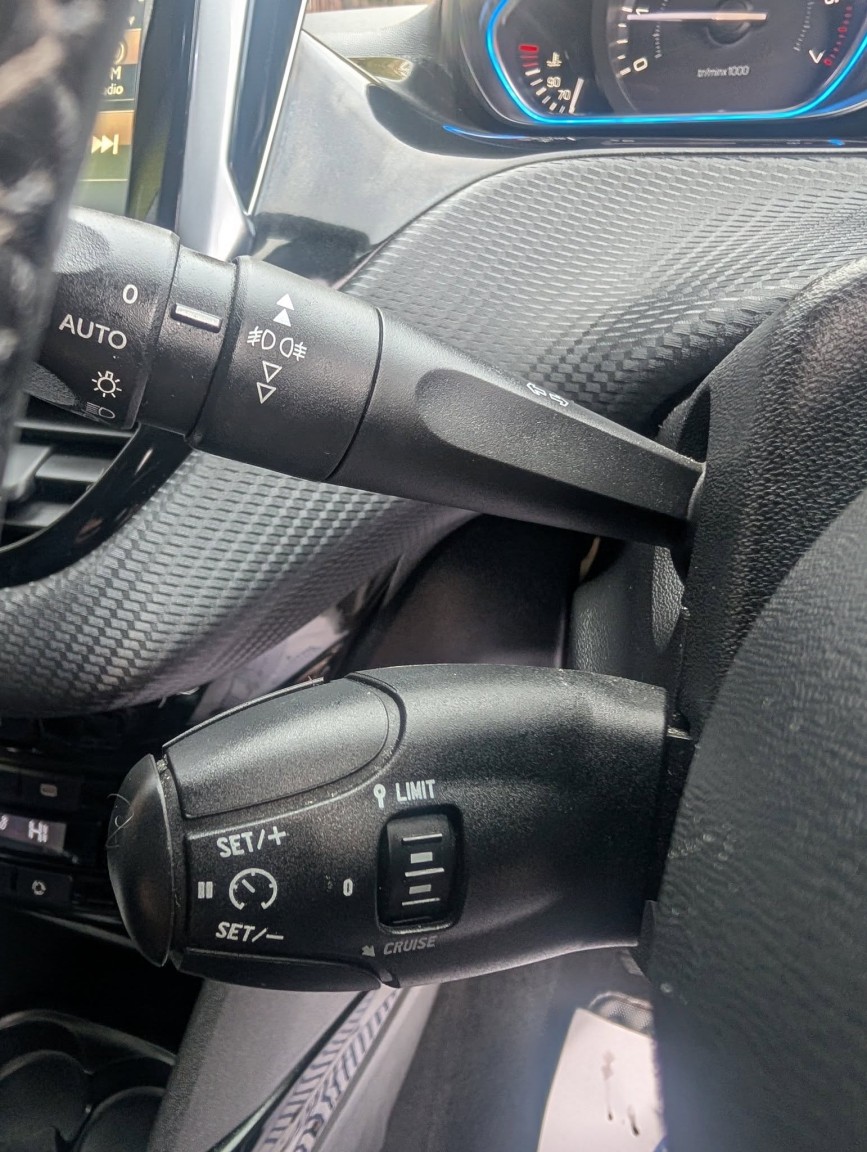 Used Peugeot 2008 2015 for sale - 76334727: Photo 27