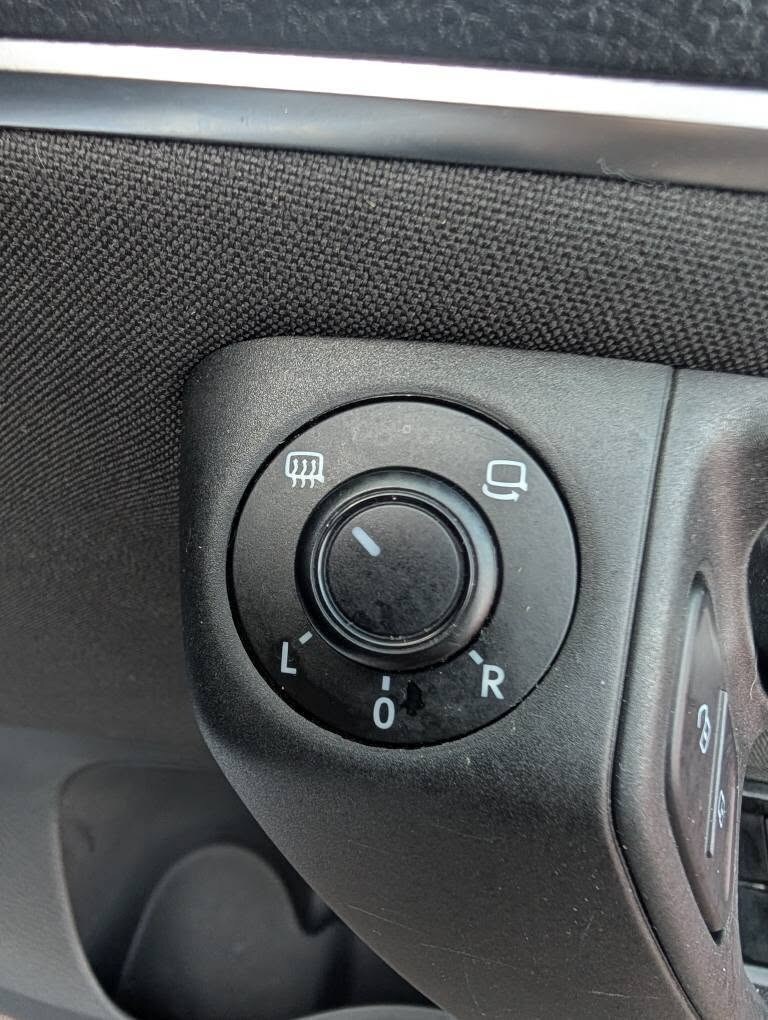 Used Volkswagen Polo 2015 for sale - 77759027: Photo 31