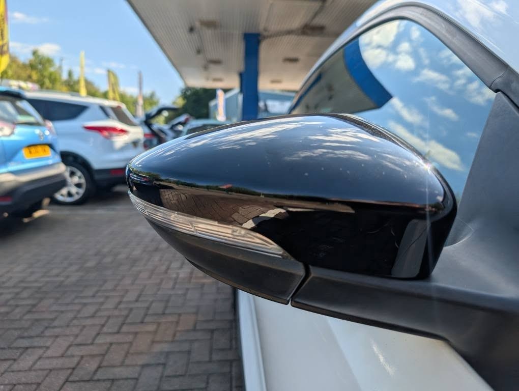 Used Volkswagen Scirocco 2017 for sale - 76120195: Photo 18