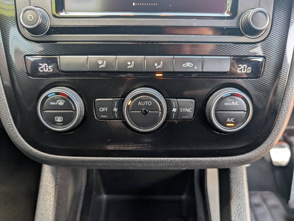 Used Volkswagen Scirocco 2017 for sale - 76120195: Photo 41