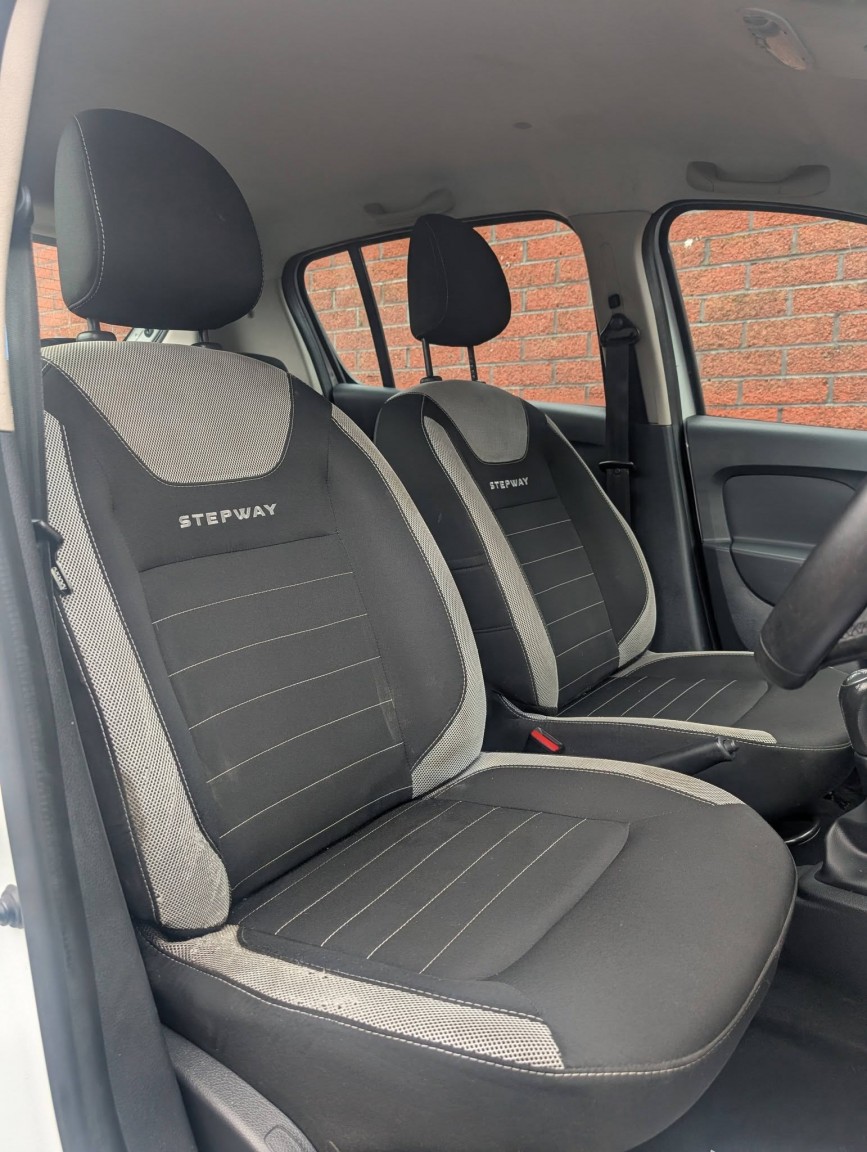 Used Dacia Sandero Stepway 2017 for sale - 76941808: Photo 15