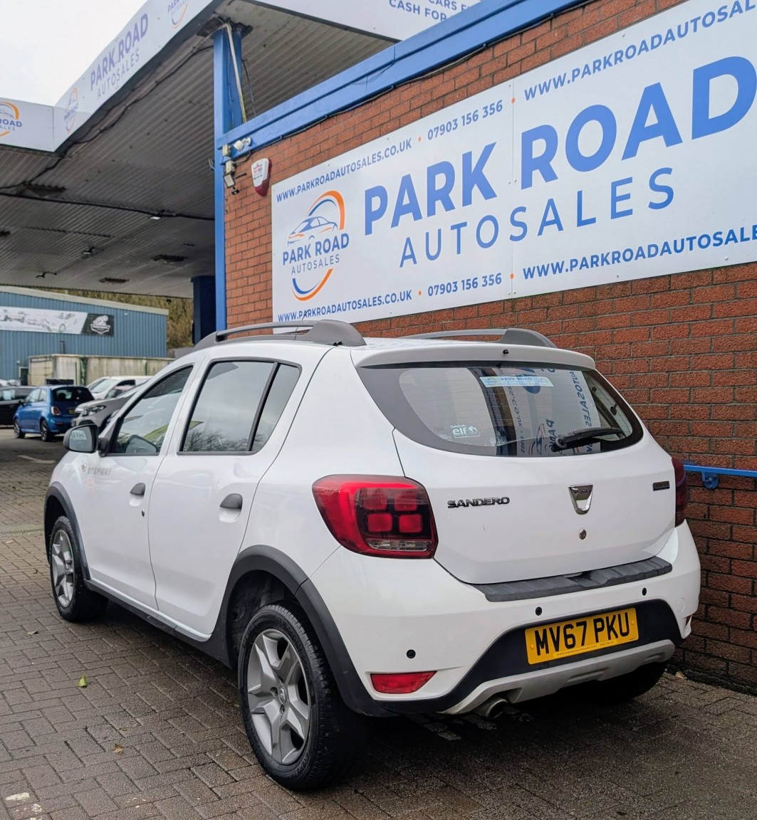Used Dacia Sandero Stepway 2017 for sale - 76941808: Photo 6