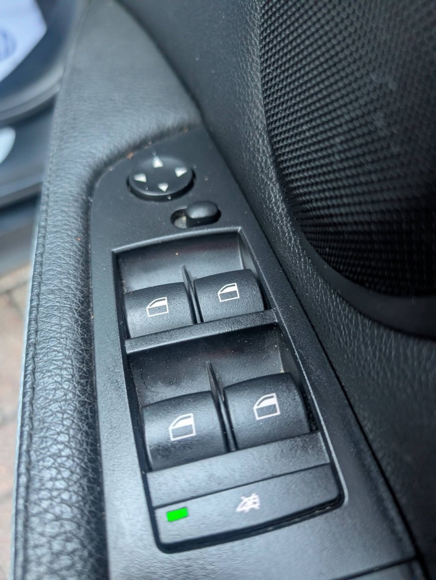 Used BMW 3 Series 2011 for sale - 77089893: Photo 26