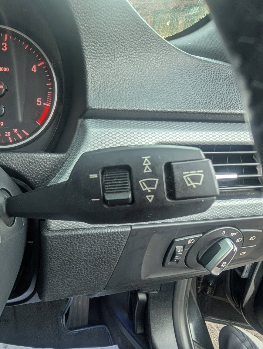 Used BMW 3 Series 2011 for sale - 77089893: Photo 32