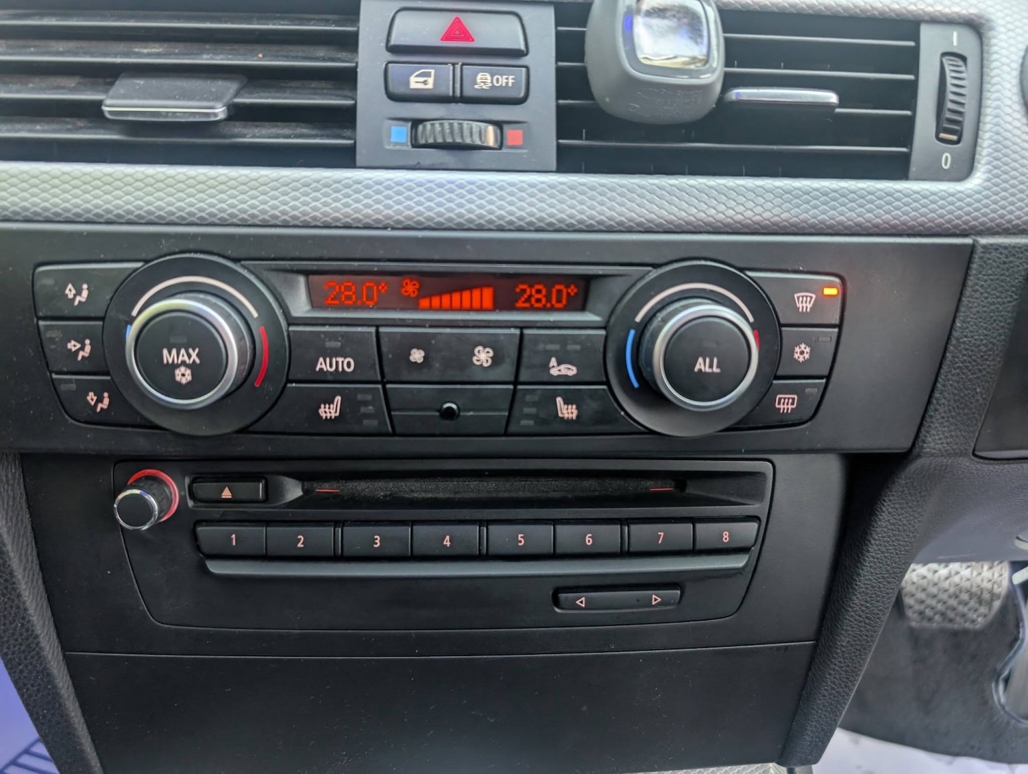 Used BMW 3 Series 2011 for sale - 77089893: Photo 37