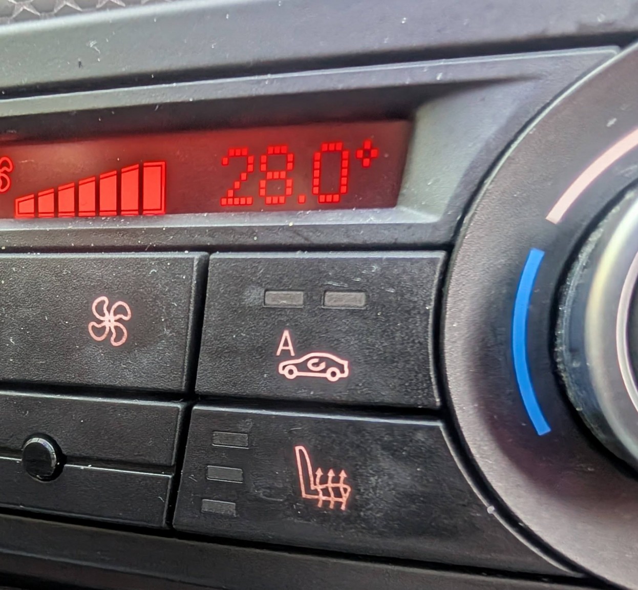 Used BMW 3 Series 2011 for sale - 77089893: Photo 38