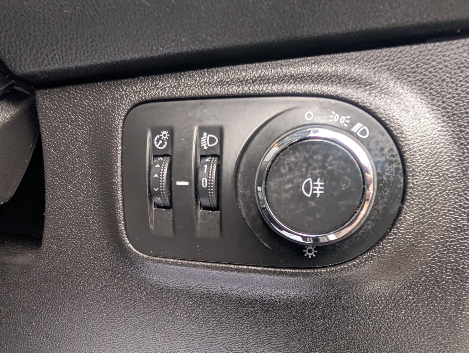 Used Vauxhall ADAM 2018 for sale - 77319802: Photo 18