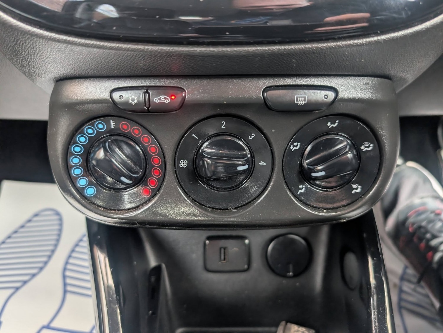 Used Vauxhall ADAM 2018 for sale - 77319802: Photo 31