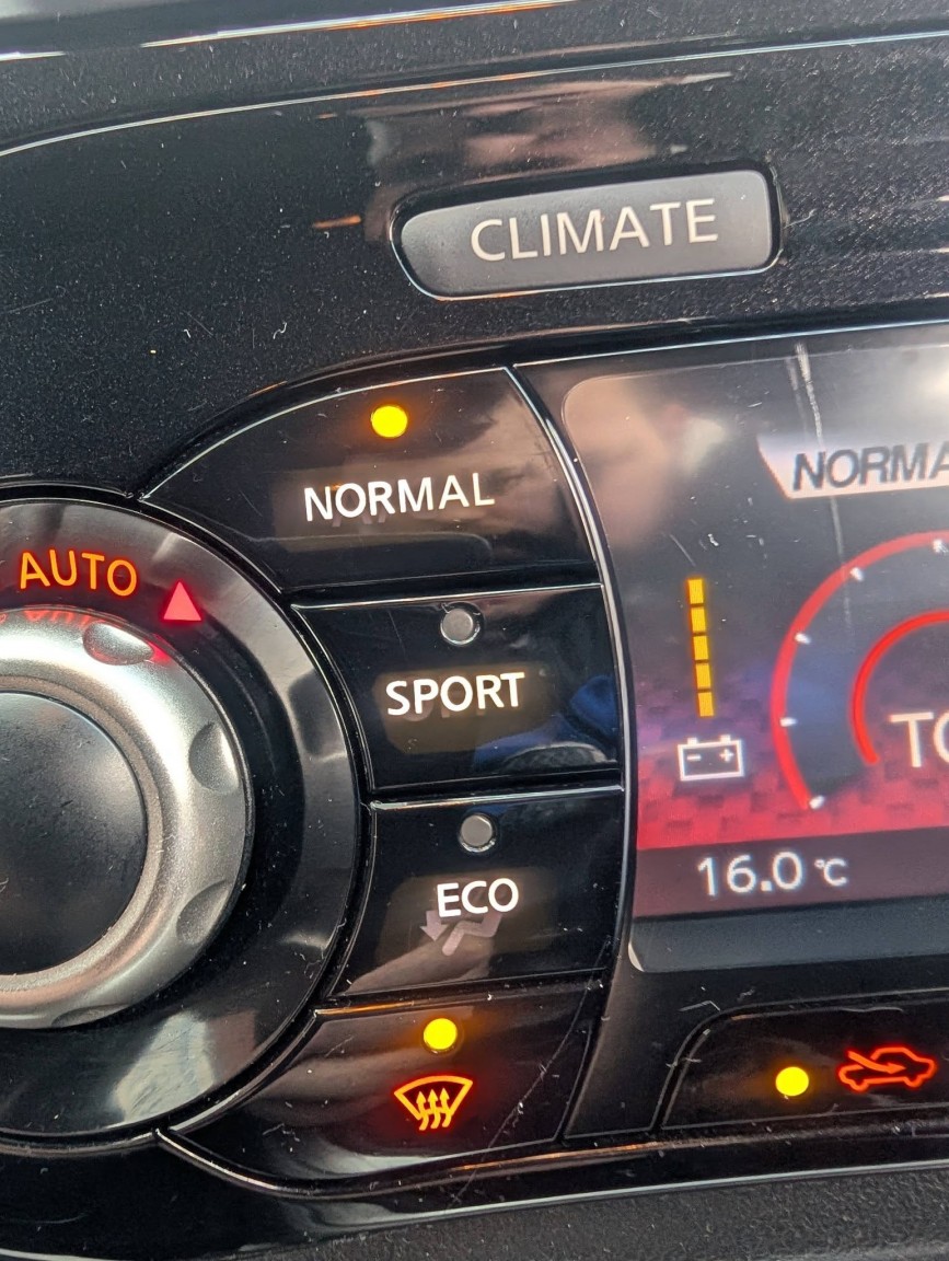 Used Nissan Juke 2015 for sale - 77083301: Photo 32