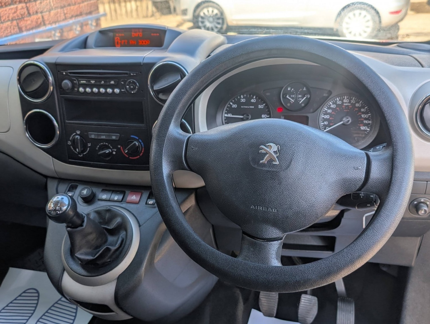 Used Peugeot Partner Tepee 2012 for sale - 77938056: Photo 27