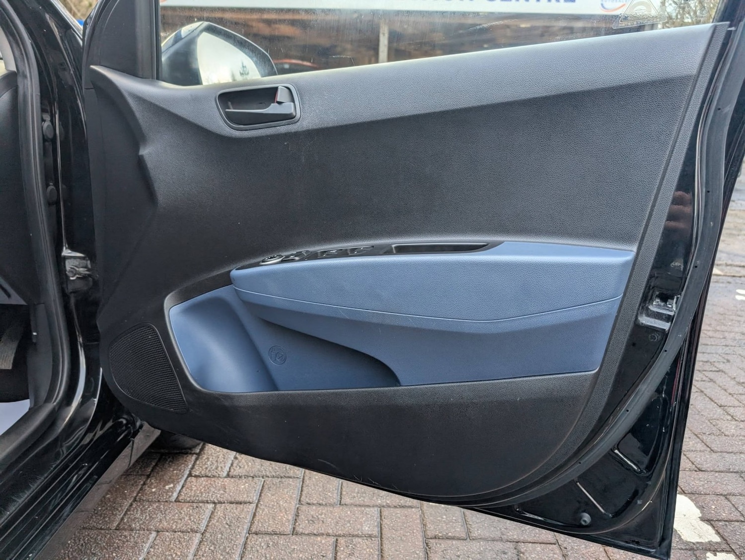 Used Hyundai i10 2015 for sale - 76935371: Photo 14