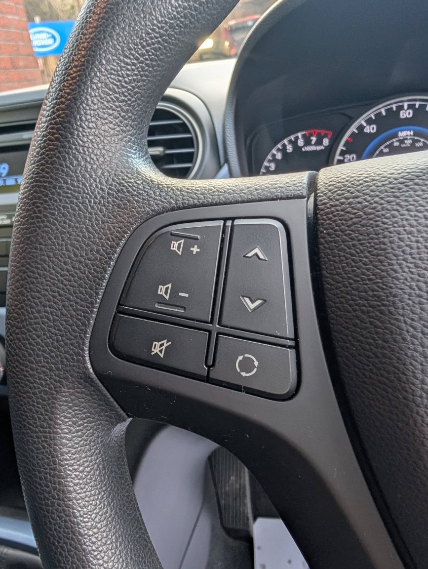 Used Hyundai i10 2015 for sale - 76935371: Photo 17