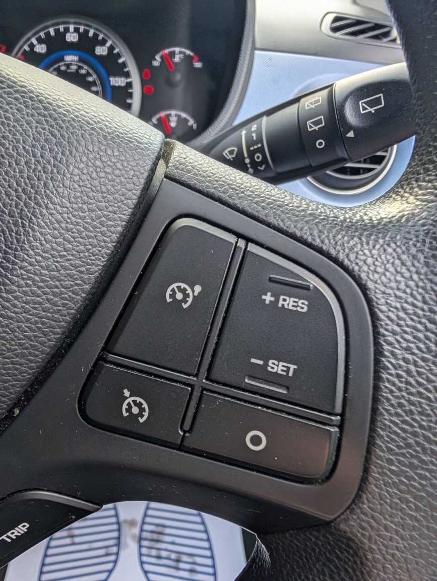 Used Hyundai i10 2015 for sale - 76935371: Photo 18