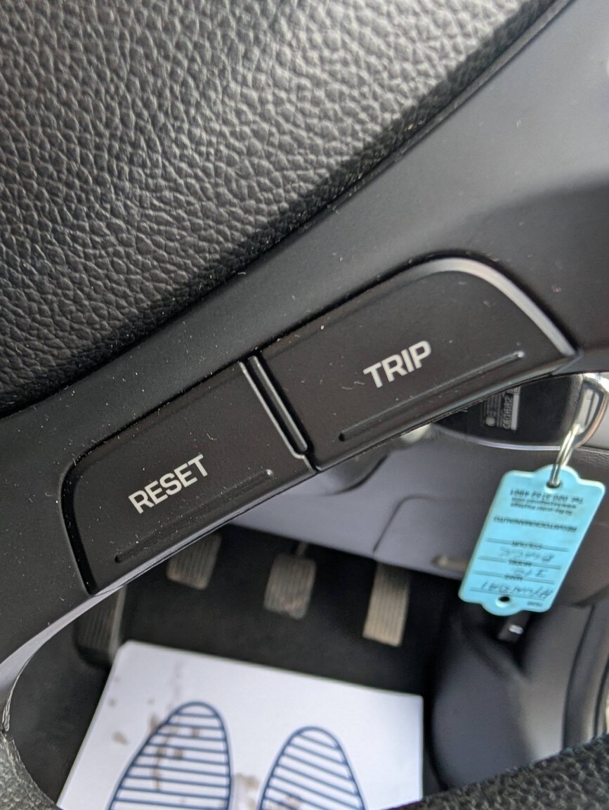 Used Hyundai i10 2015 for sale - 76935371: Photo 19