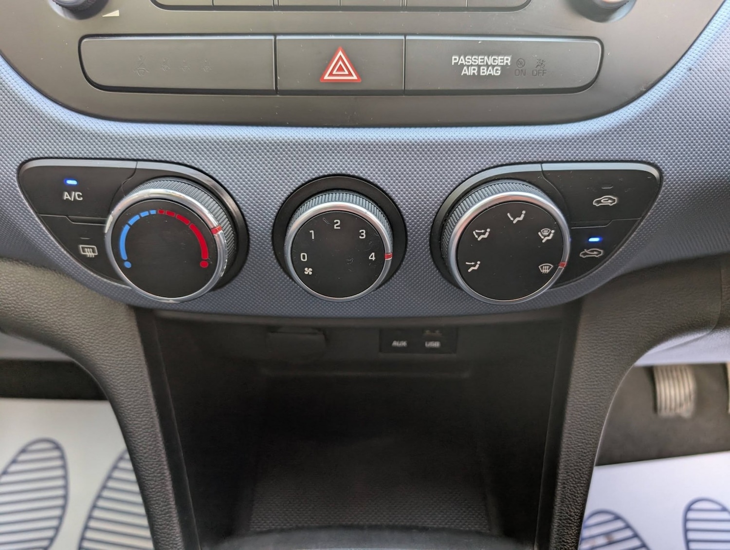 Used Hyundai i10 2015 for sale - 76935371: Photo 24