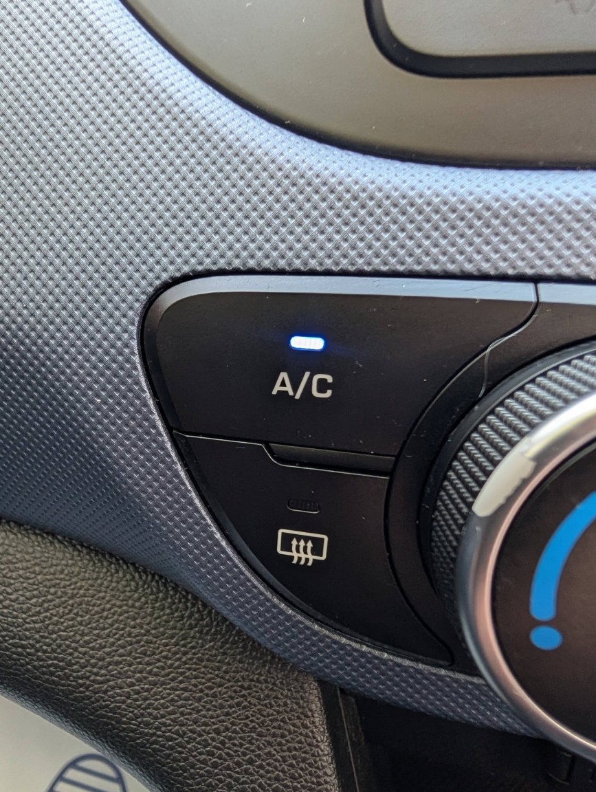 Used Hyundai i10 2015 for sale - 76935371: Photo 26