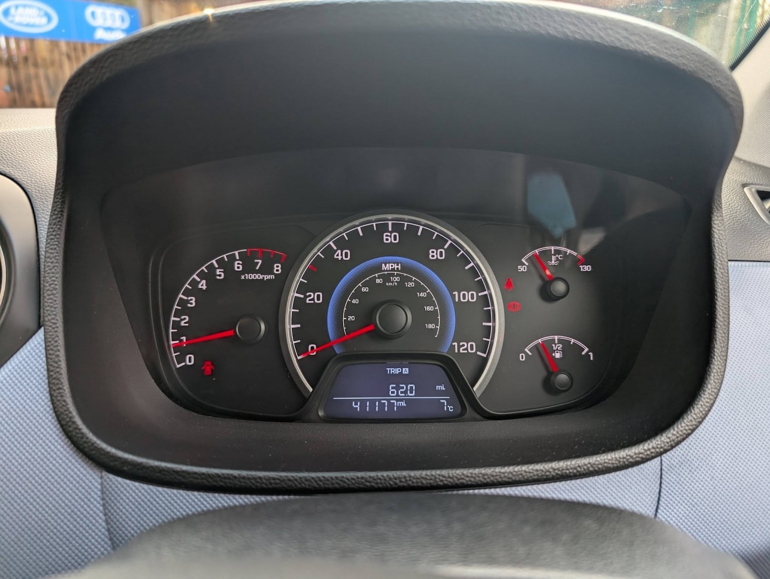 Used Hyundai i10 2015 for sale - 76935371: Photo 31