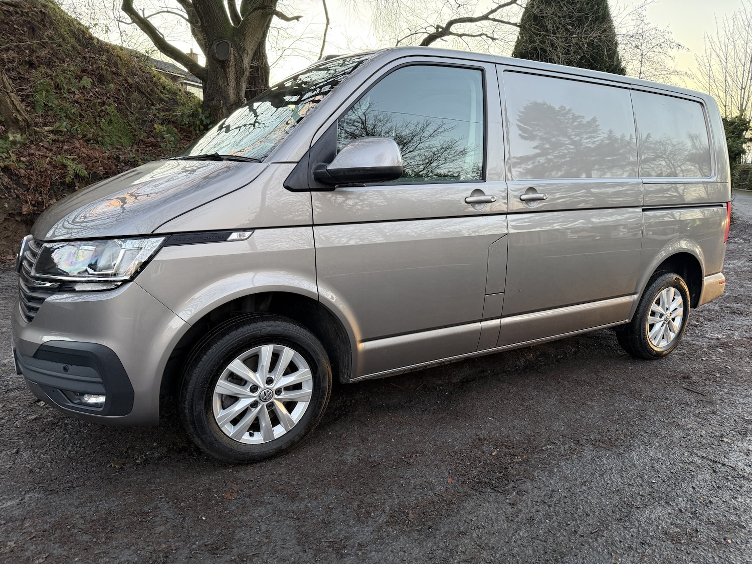 Used Volkswagen Transporter 2022 for sale - 78045578: Photo 1