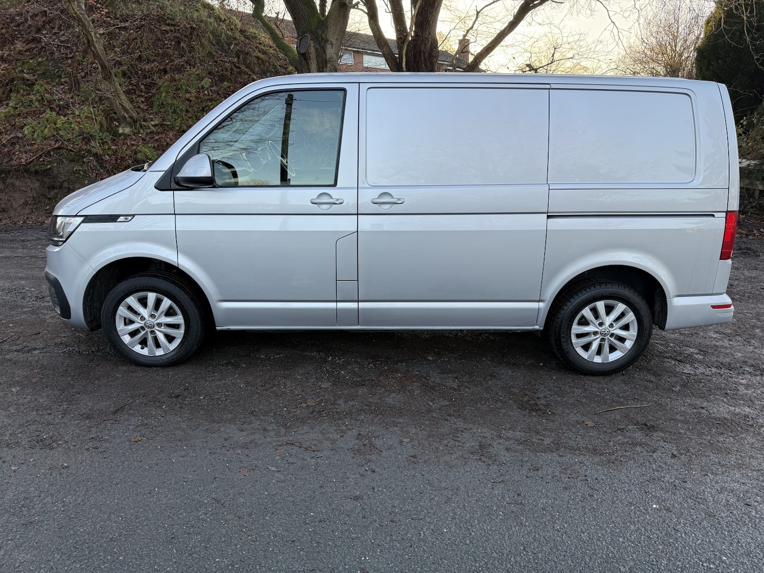 Used Volkswagen Transporter 2023 for sale - 76951093: Photo 2