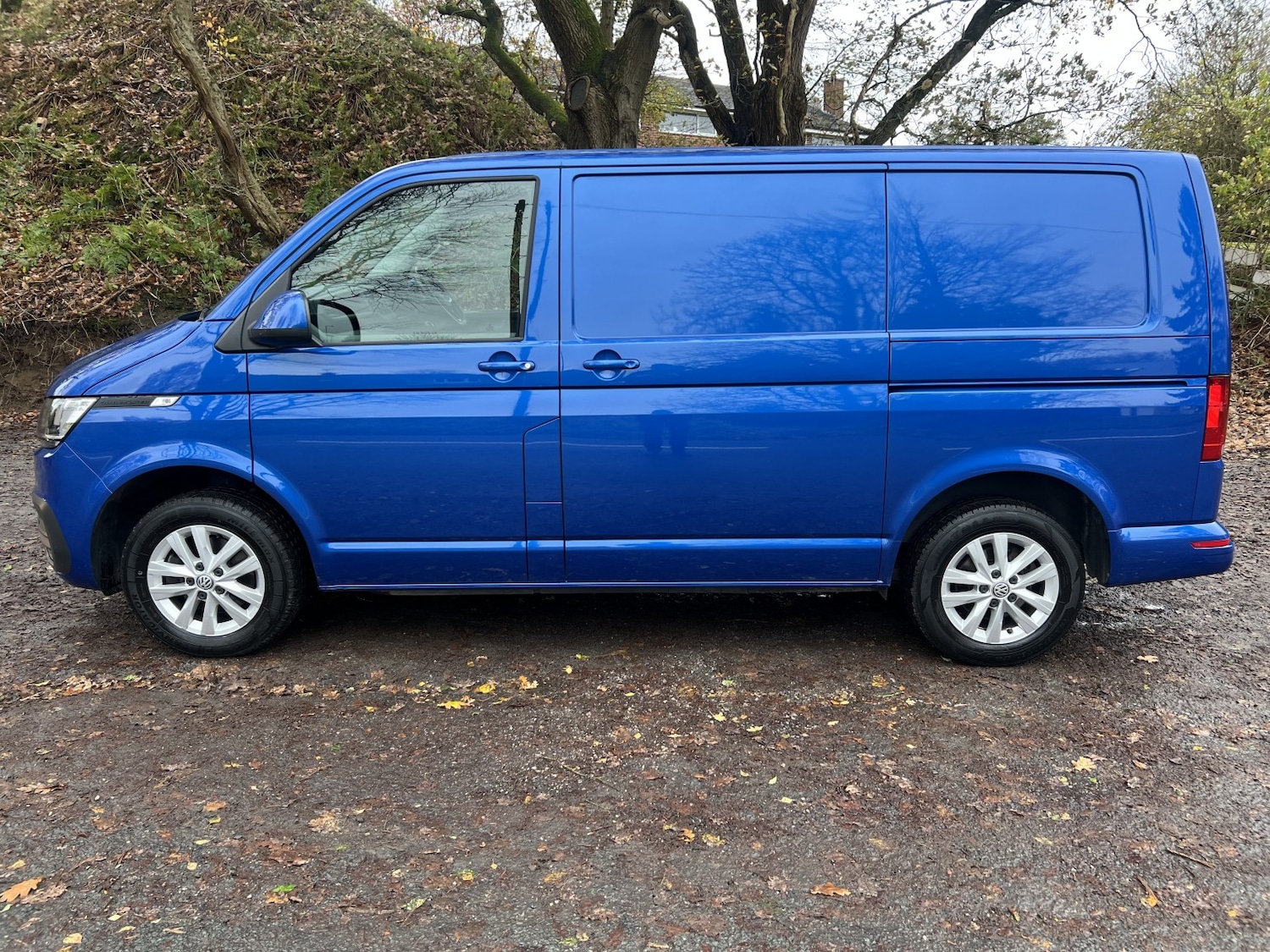 Used Volkswagen Transporter 2023 for sale - 76583323: Photo 2