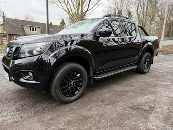 Used Nissan Navara 2018 for sale - 77303636: Photo