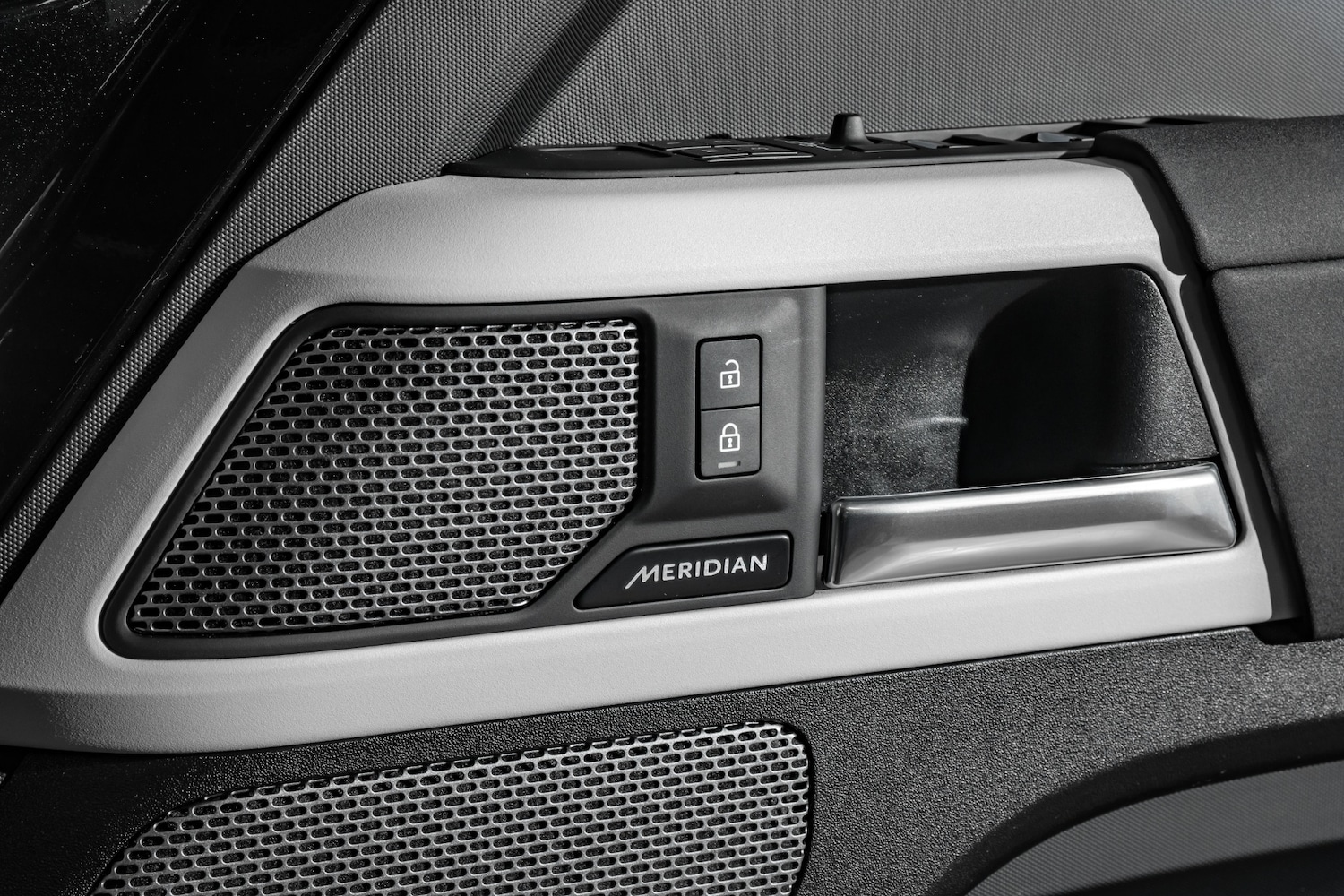 Used Land Rover Defender 2022 for sale - 68302759: Photo 13