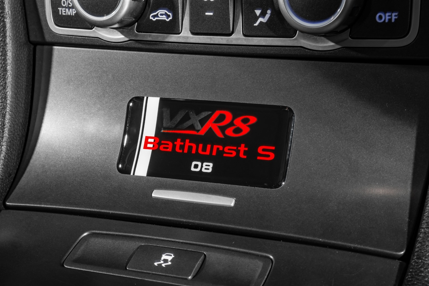 Used Vauxhall VXR8 2009 for sale - 72709464: Photo 12