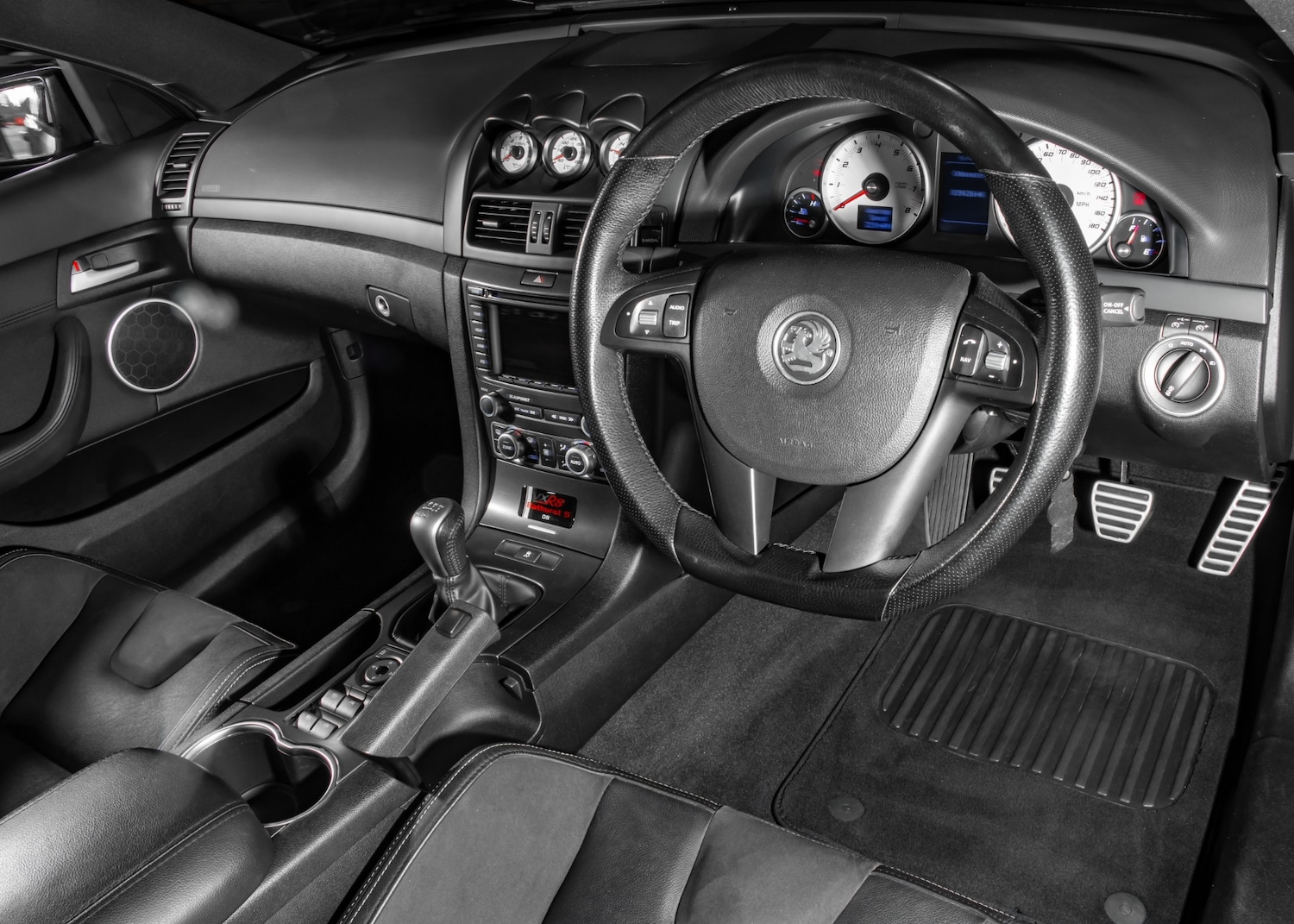 Used Vauxhall VXR8 2009 for sale - 72709464: Photo 7