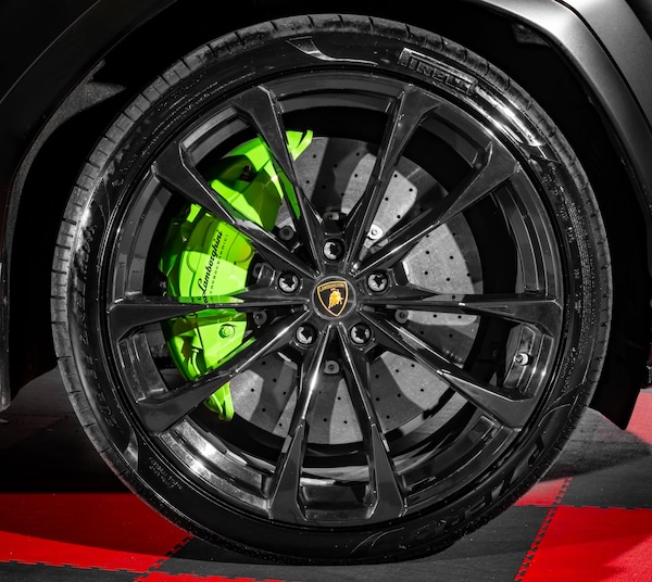 Used Lamborghini Urus 2023 for sale - 75376658: Photo 4