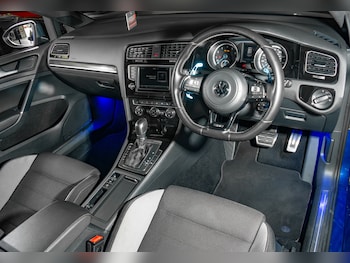 Used Volkswagen Golf 2017 for sale - 78476801: Photo