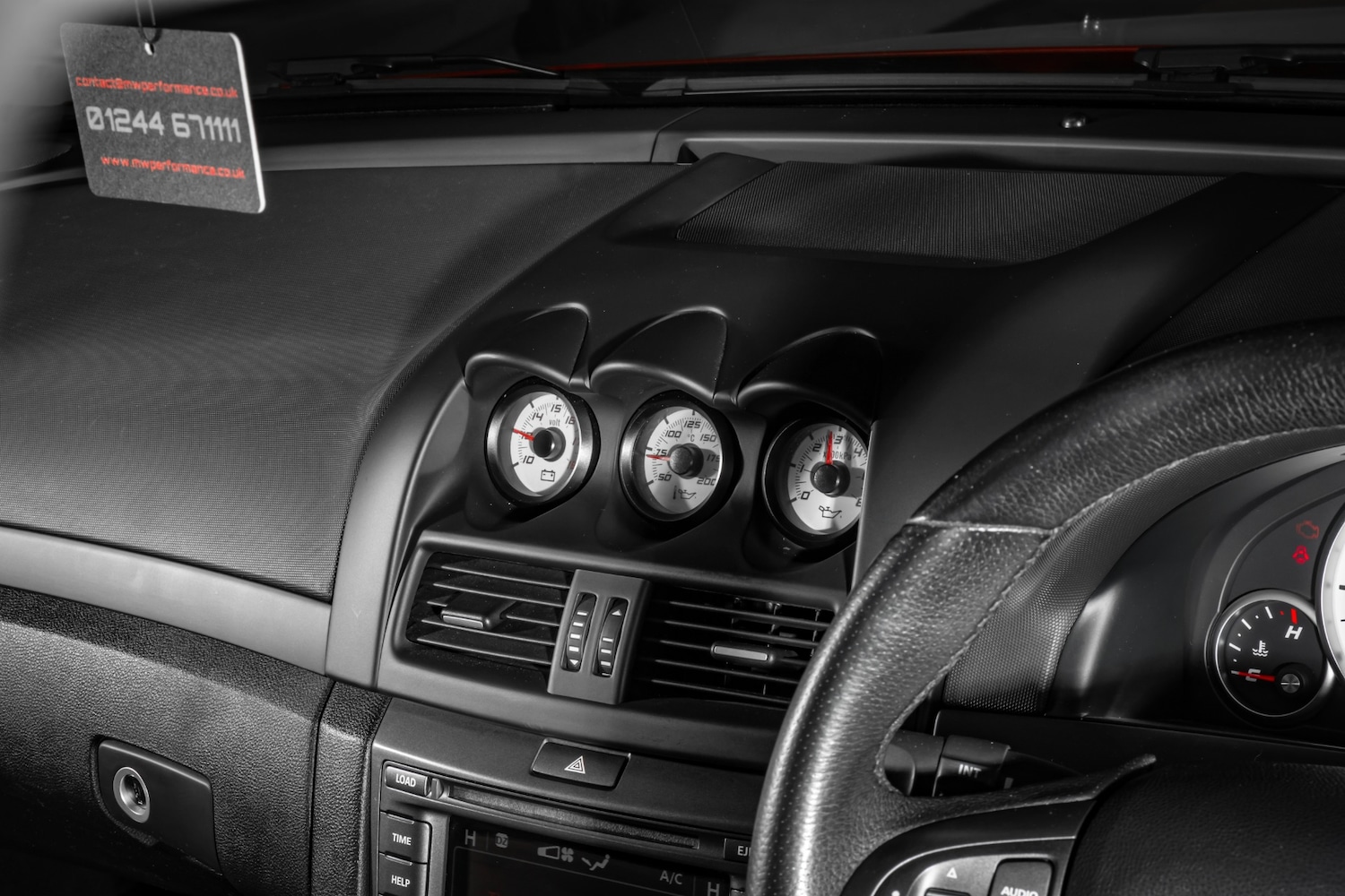 Used Vauxhall VXR8 2009 for sale - 77947428: Photo 8