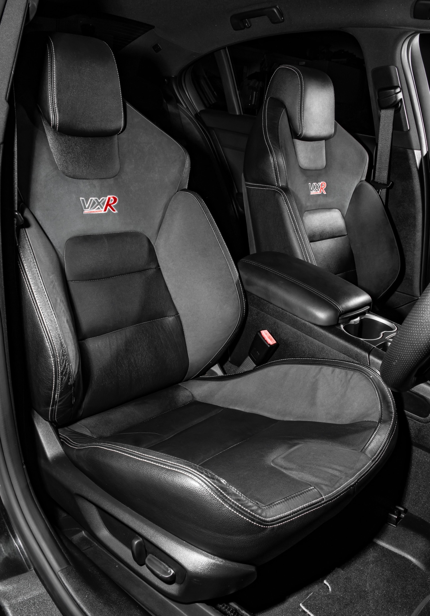 Used Vauxhall VXR8 2008 for sale - 76736792: Photo 9