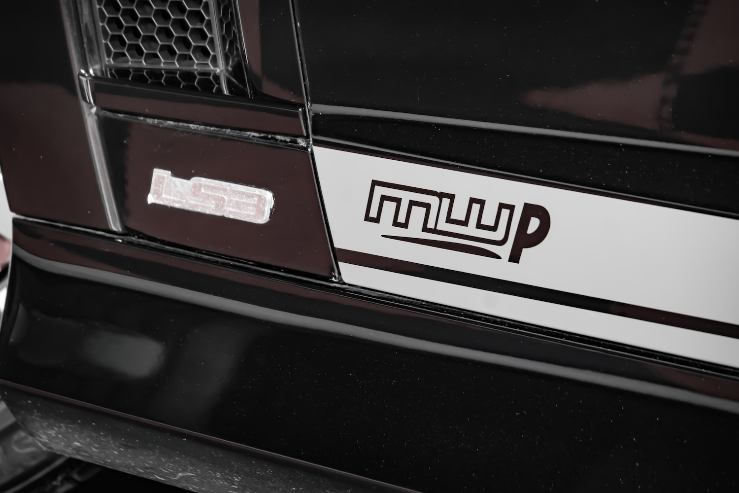 Used Vauxhall VXR8 2009 for sale - 76877405: Photo 11