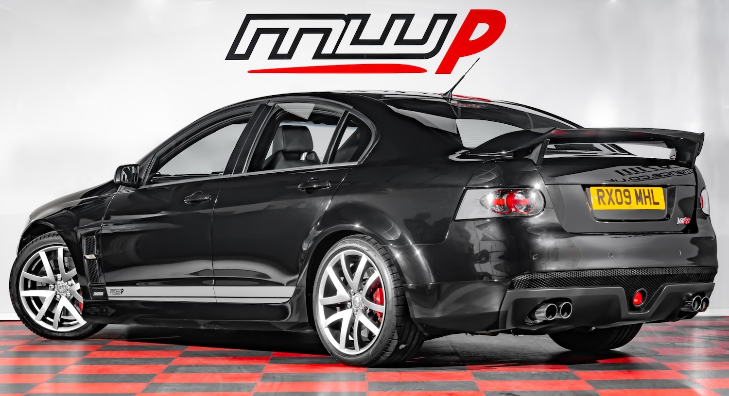 Used Vauxhall VXR8 2009 for sale - 76877405: Photo 2