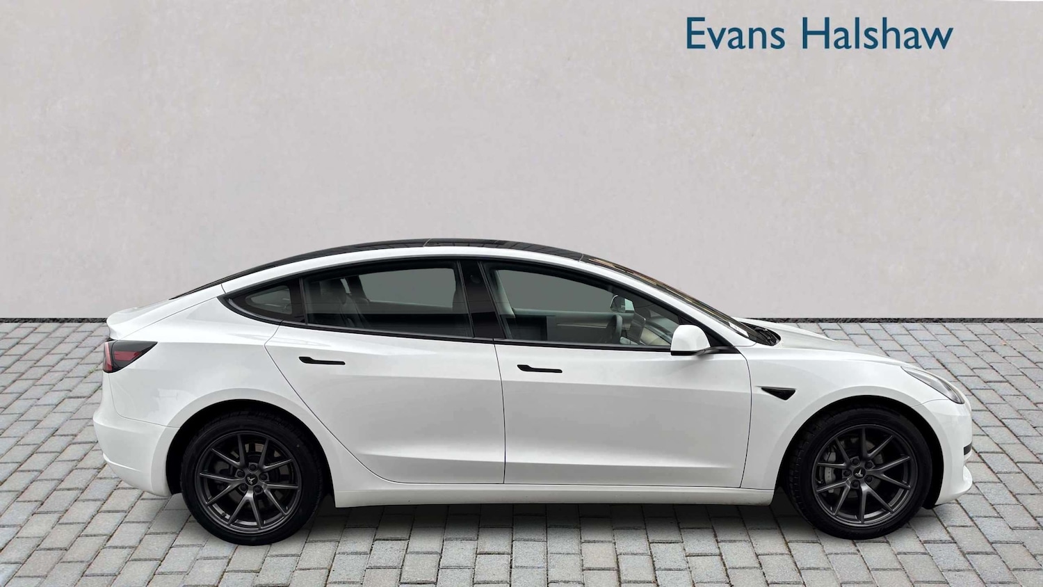 Used Tesla Model 3 2022 for sale - 77996015: Photo 2