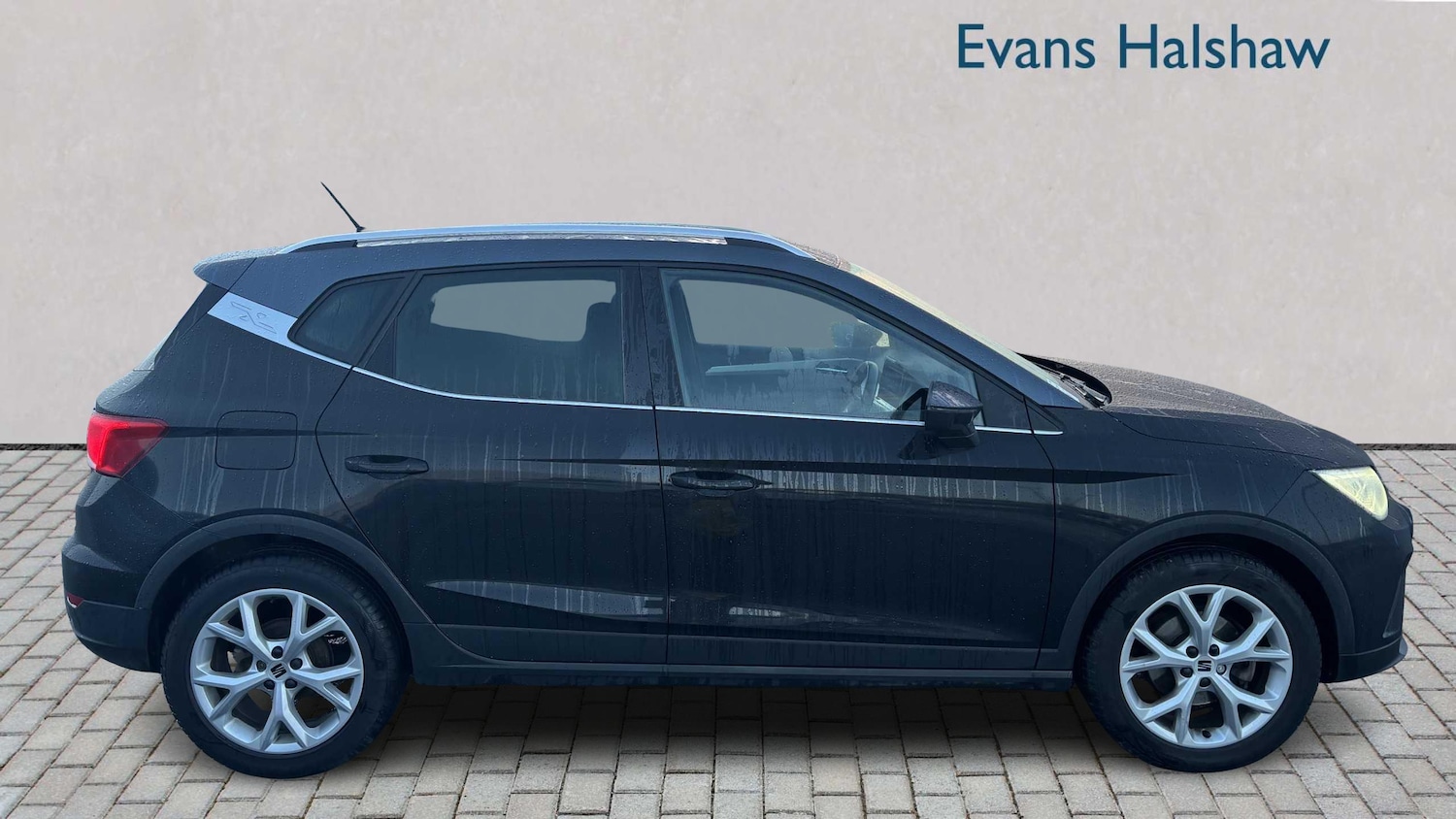 Used SEAT Arona for sale - 77858409: Photo 2