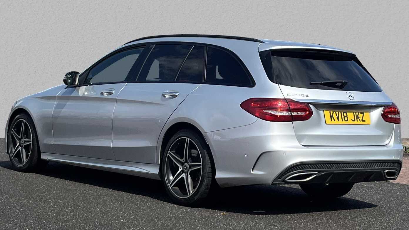 Used Mercedes-Benz C Class 2018 for sale - 78010272: Photo 2