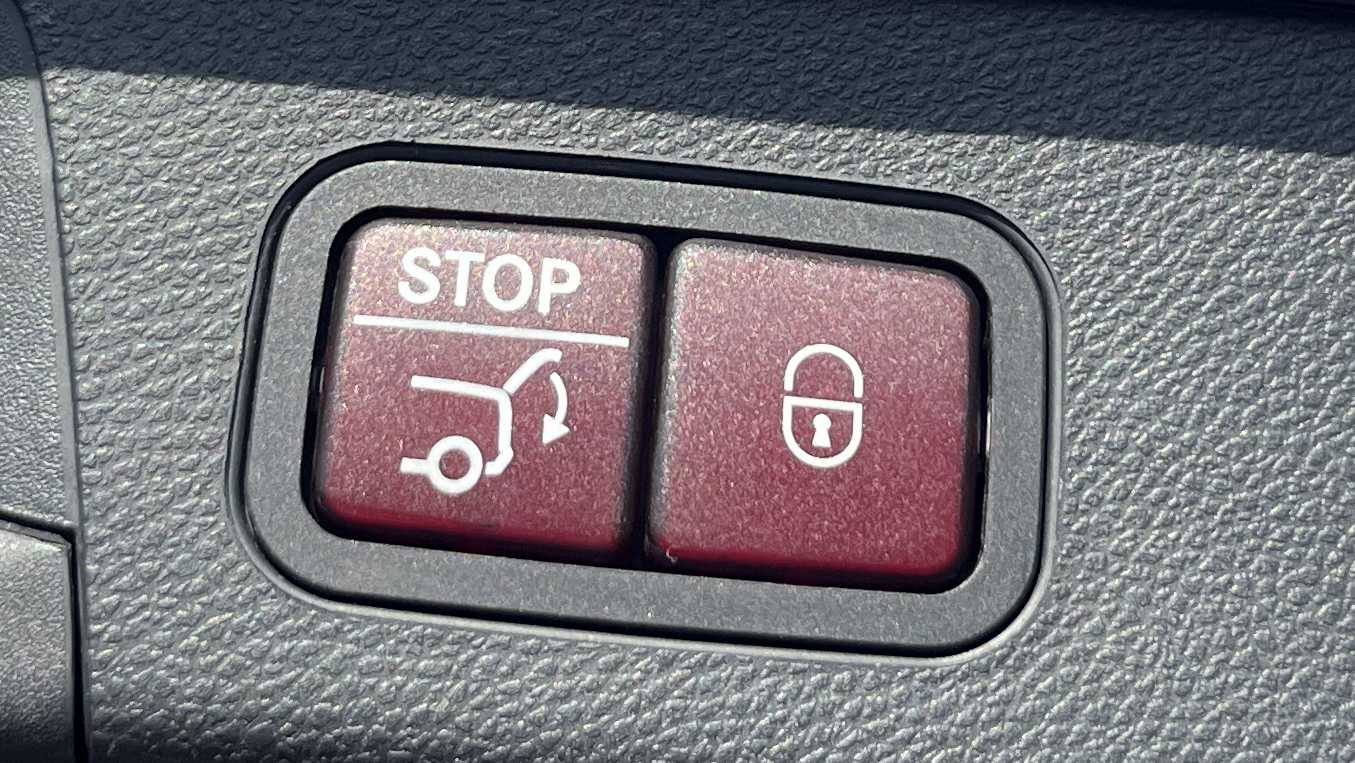 Used Mercedes-Benz C Class 2018 for sale - 78010272: Photo 21